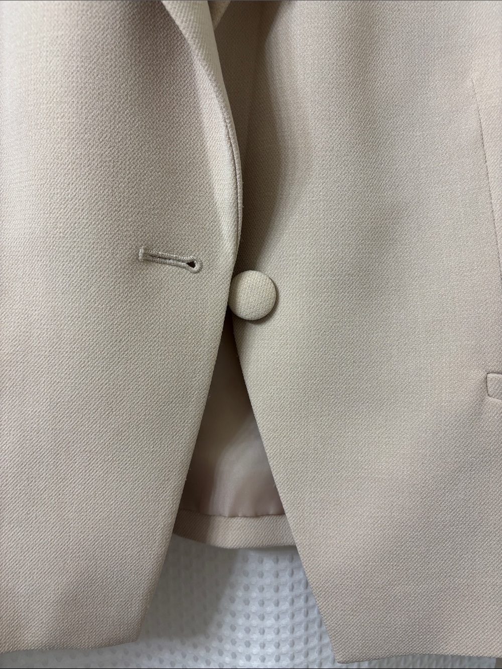 Calvin Klein Women's Beige Single-Button Tailored Blazer - Picture 3 of 5